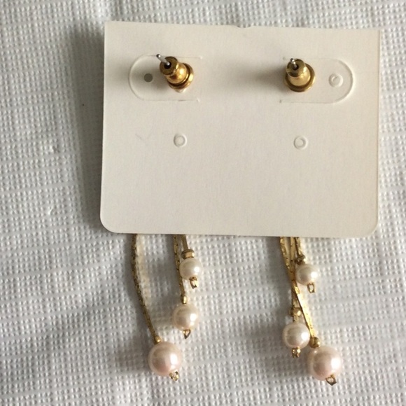Gold and Pearl color -Inspired Dangle Earrings - Picture 2 of 8